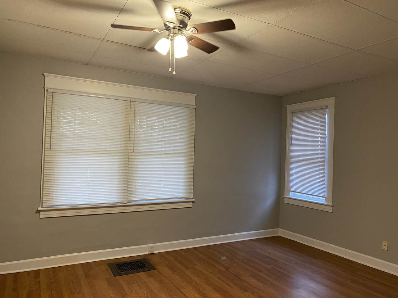https://bt-photos.global.ssl.fastly.net/nashville/1280_boomver_1_RTC2932200-1.jpg