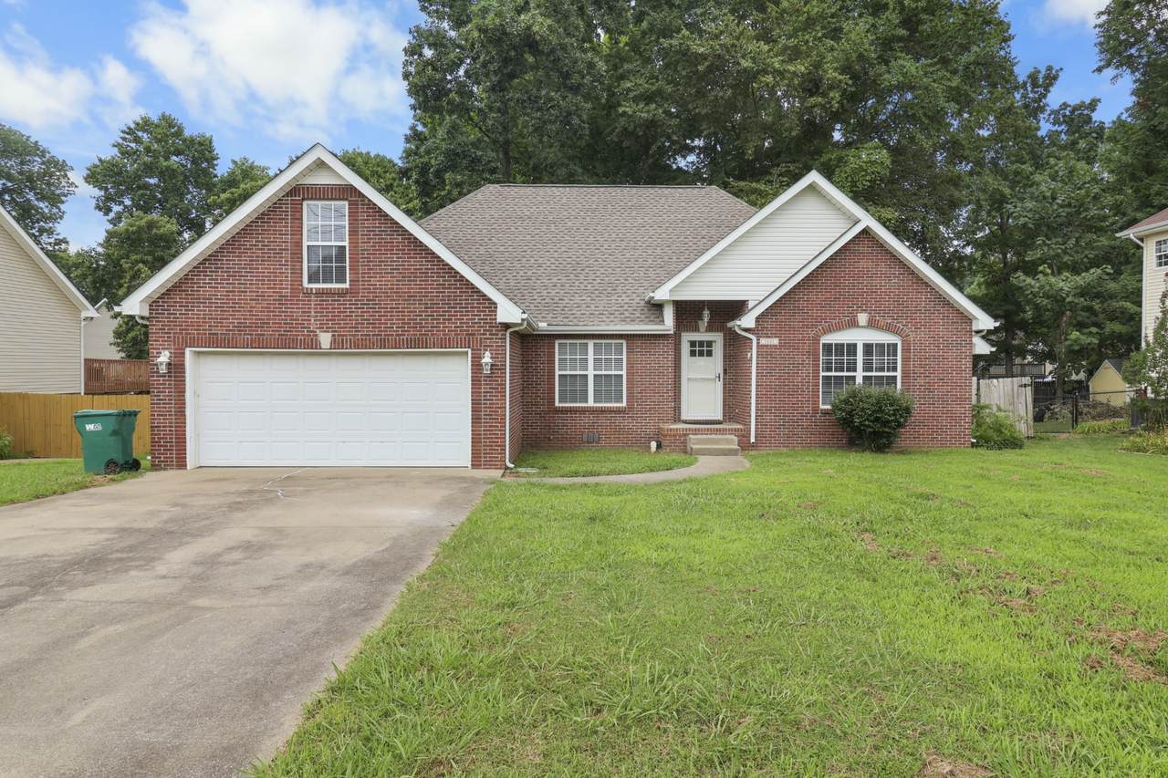 1841 Darlington Dr - Photo 1