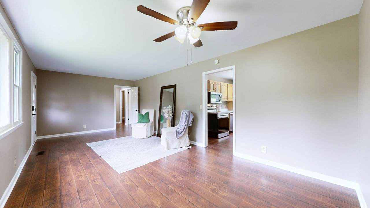 https://bt-photos.global.ssl.fastly.net/nashville/1280_boomver_1_RTC2938869-1.jpg