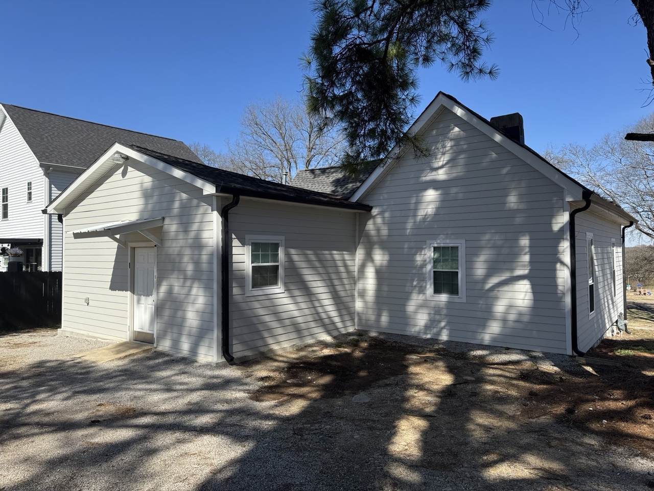 414 Washington St - Photo 1