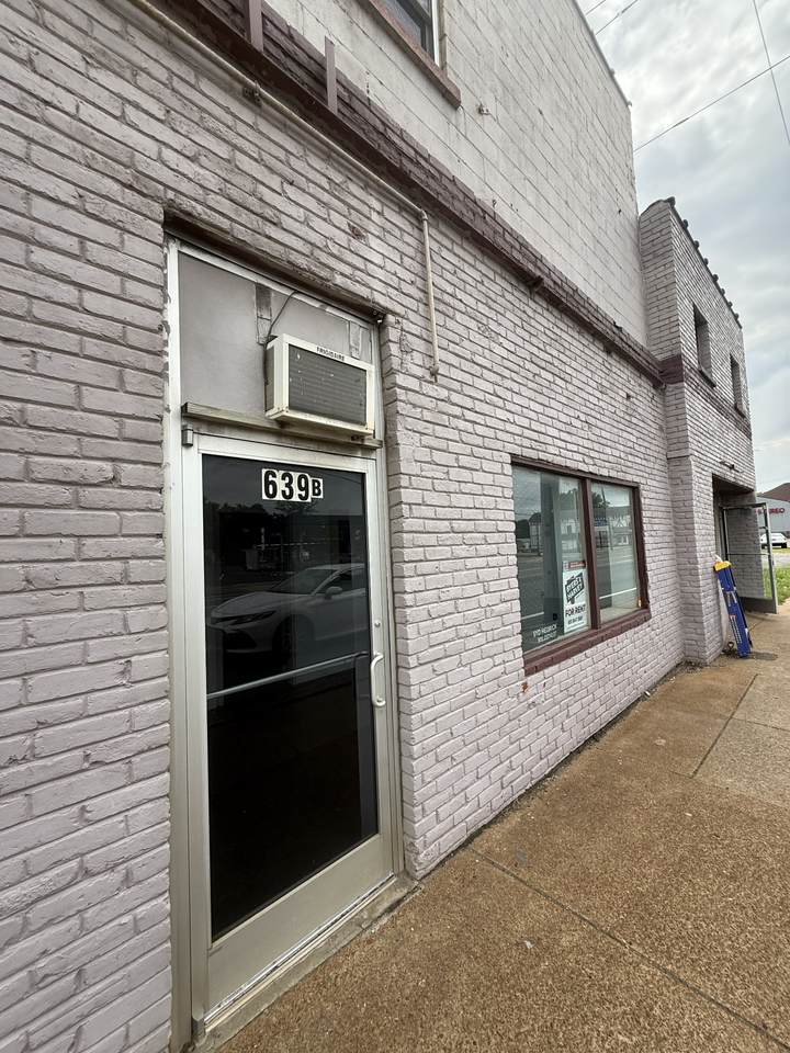 639B Providence Blvd - Photo 1