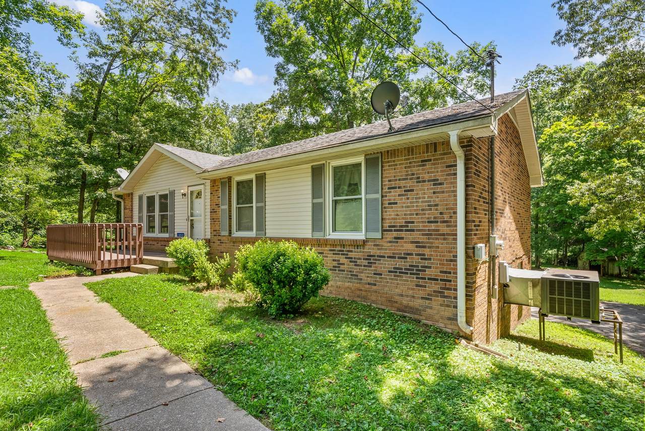 https://bt-photos.global.ssl.fastly.net/nashville/1280_boomver_1_RTC2939443-1.jpg