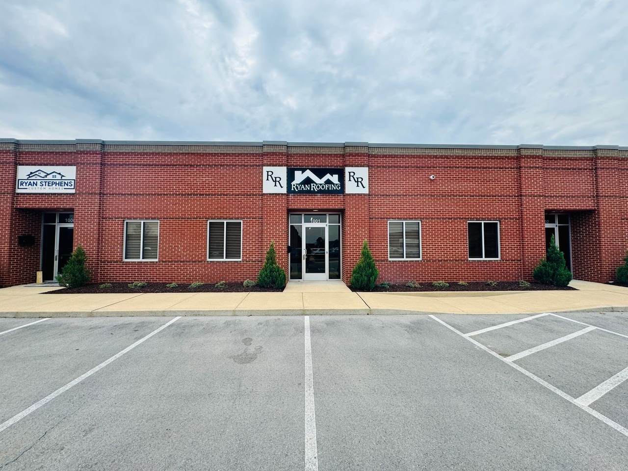 1633 W Main St - Photo 1