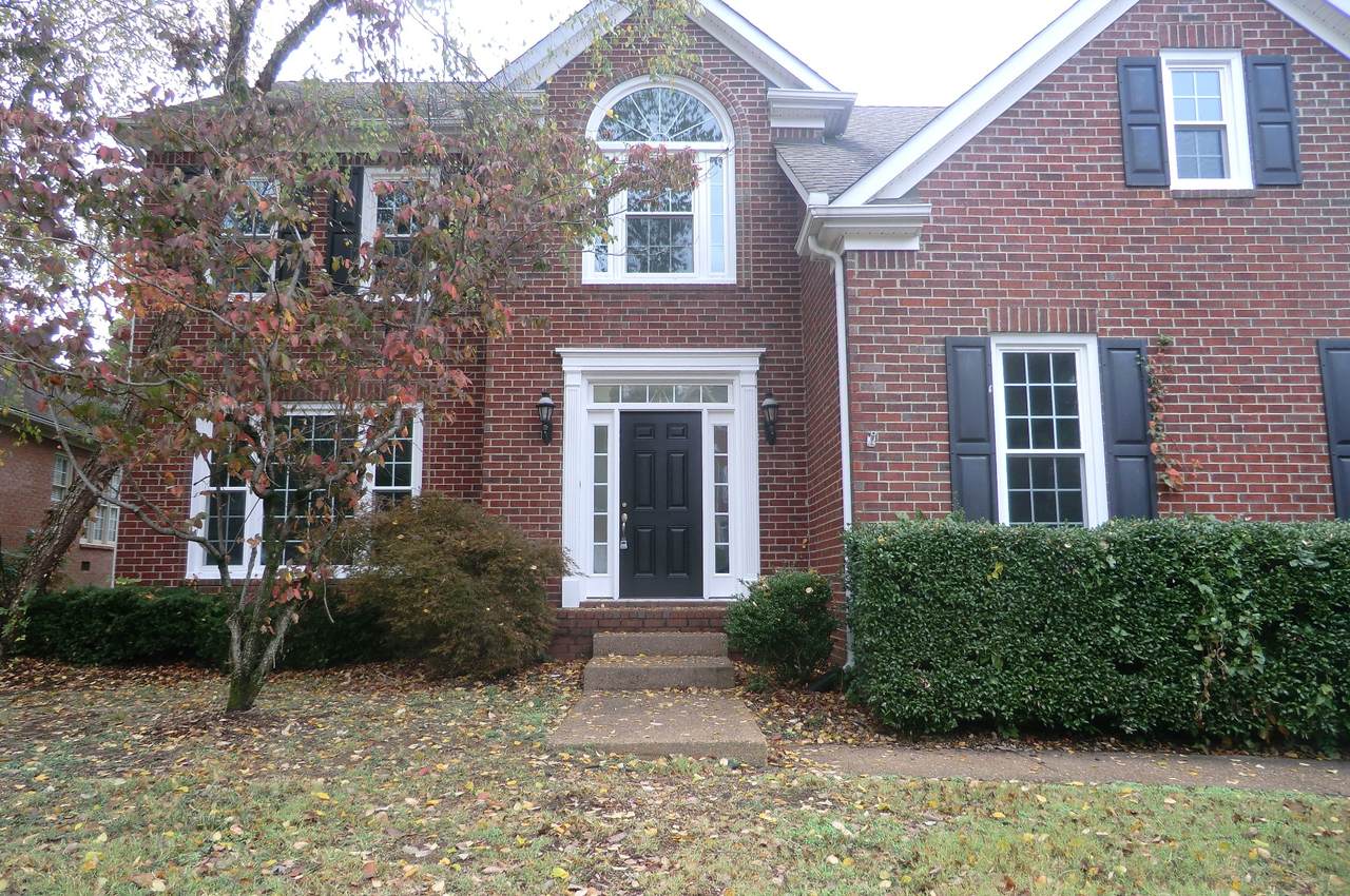 1008 Langley Ct - Photo 1