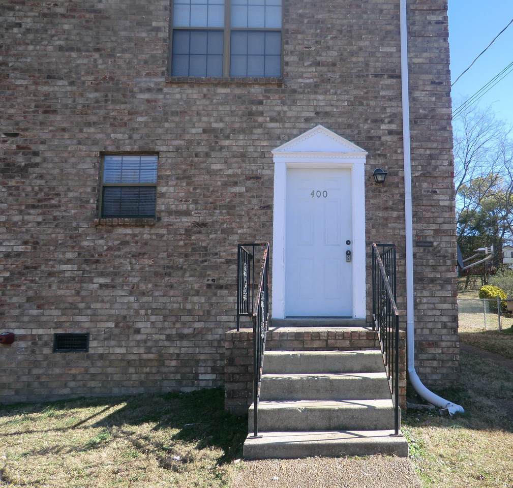400 Clearwater Dr - Photo 1