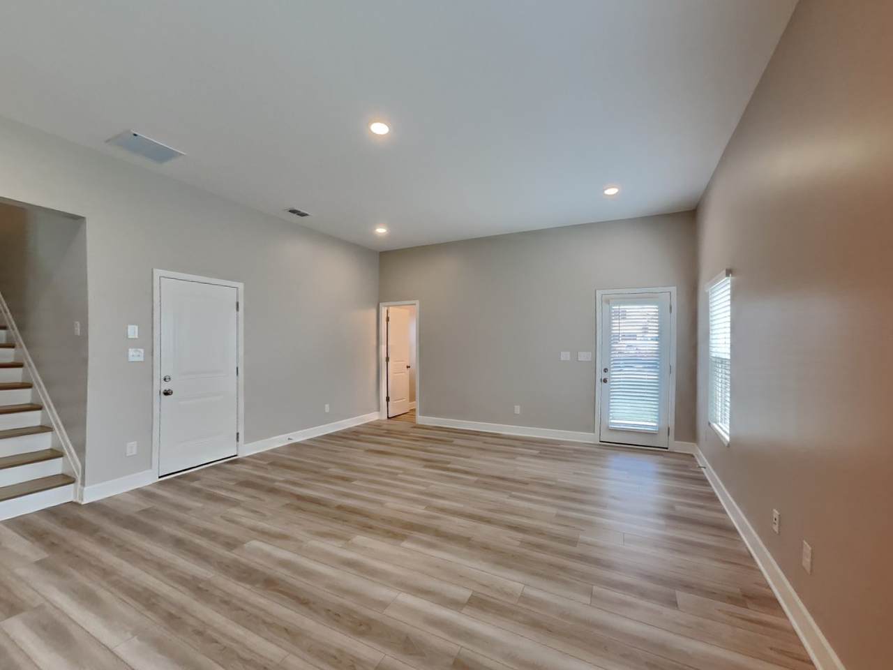 https://bt-photos.global.ssl.fastly.net/nashville/1280_boomver_1_RTC2941456-1.jpg