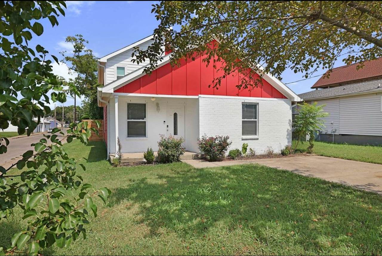 1528 16th Ave - Photo 1