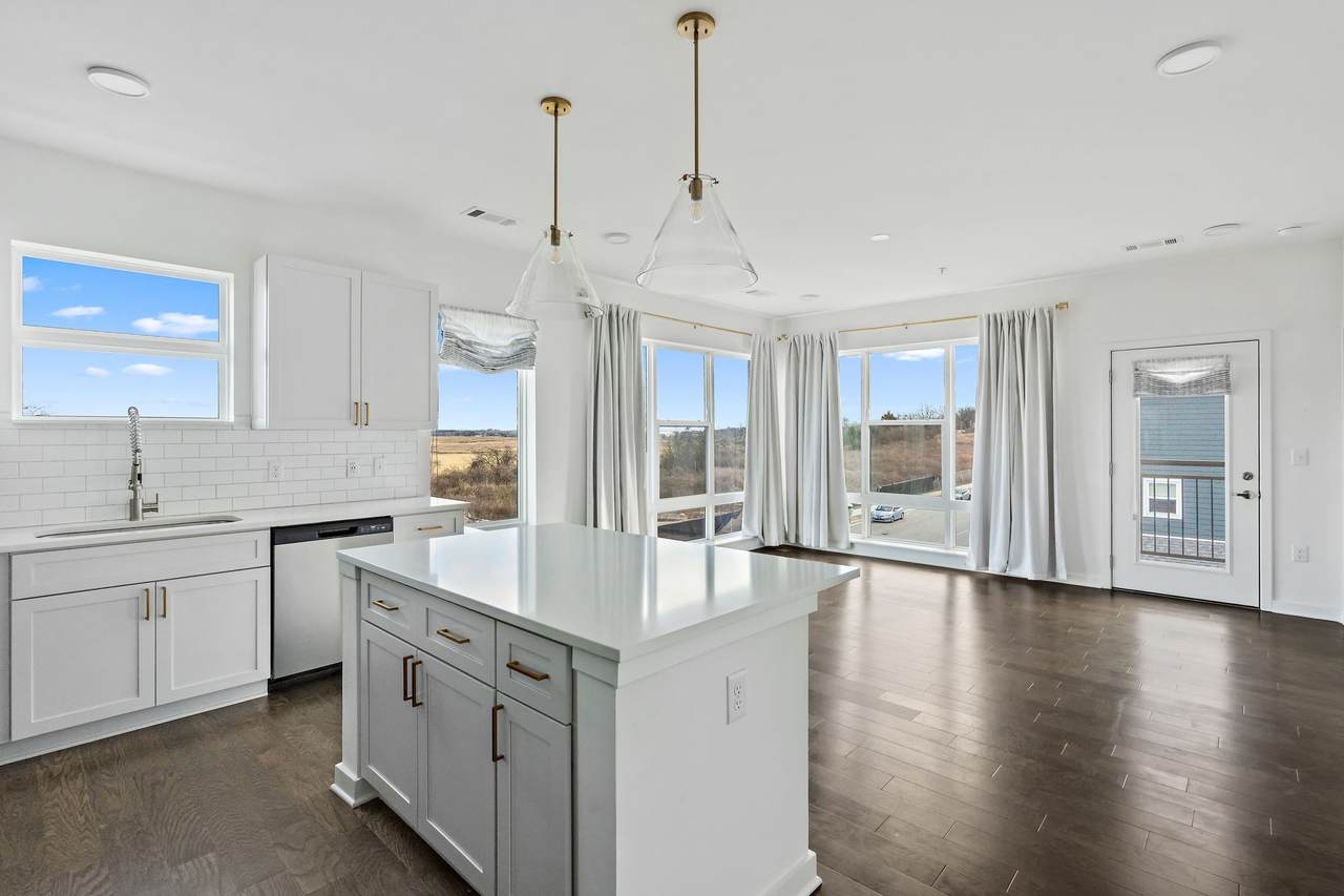 1677 54th Ave - Photo 1