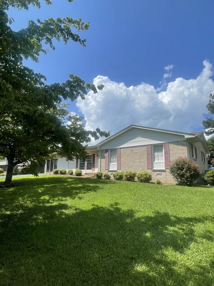 1710 Deer Hollow Dr - Photo 1