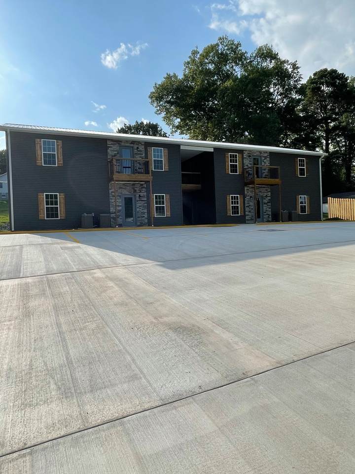 130 Main St - Photo 1