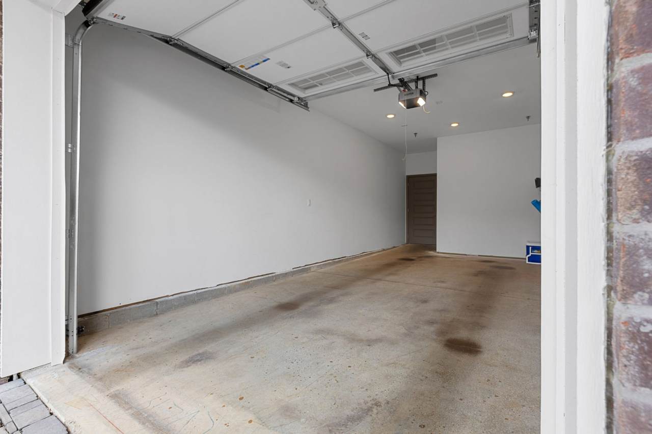 https://bt-photos.global.ssl.fastly.net/nashville/1280_boomver_1_RTC2943002-1.jpg