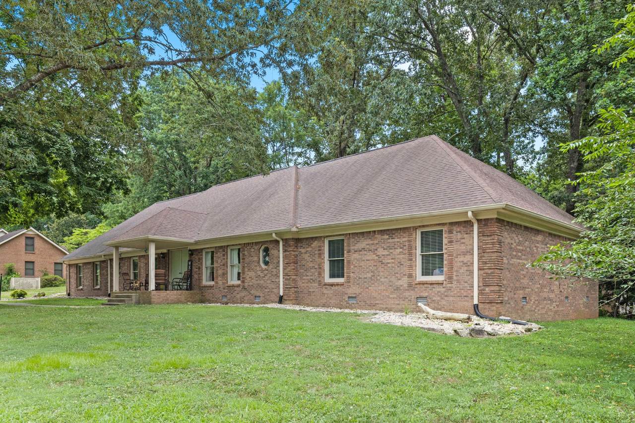 910 Ridgewood Dr - Photo 1