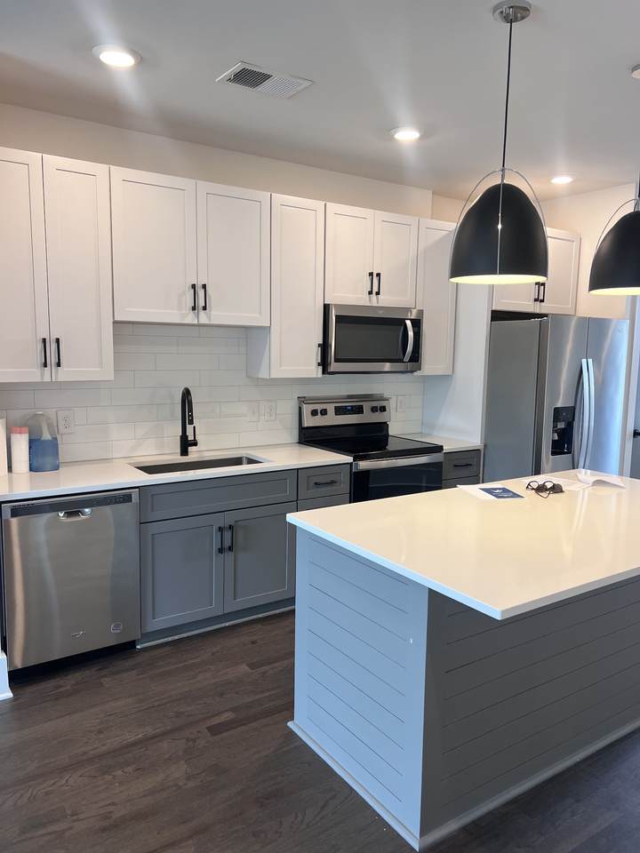 1507 Porter Rd - Photo 1