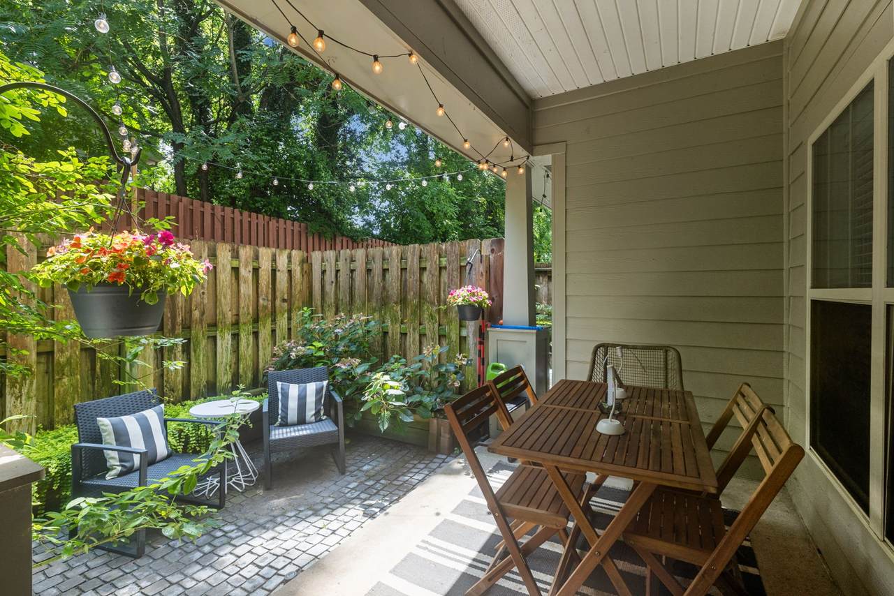 410 Rosedale Ave - Photo 1