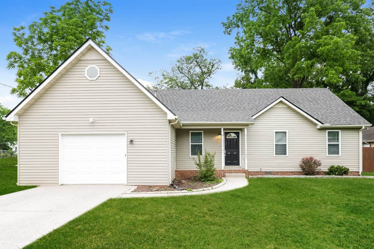 638 Courtland St - Photo 1