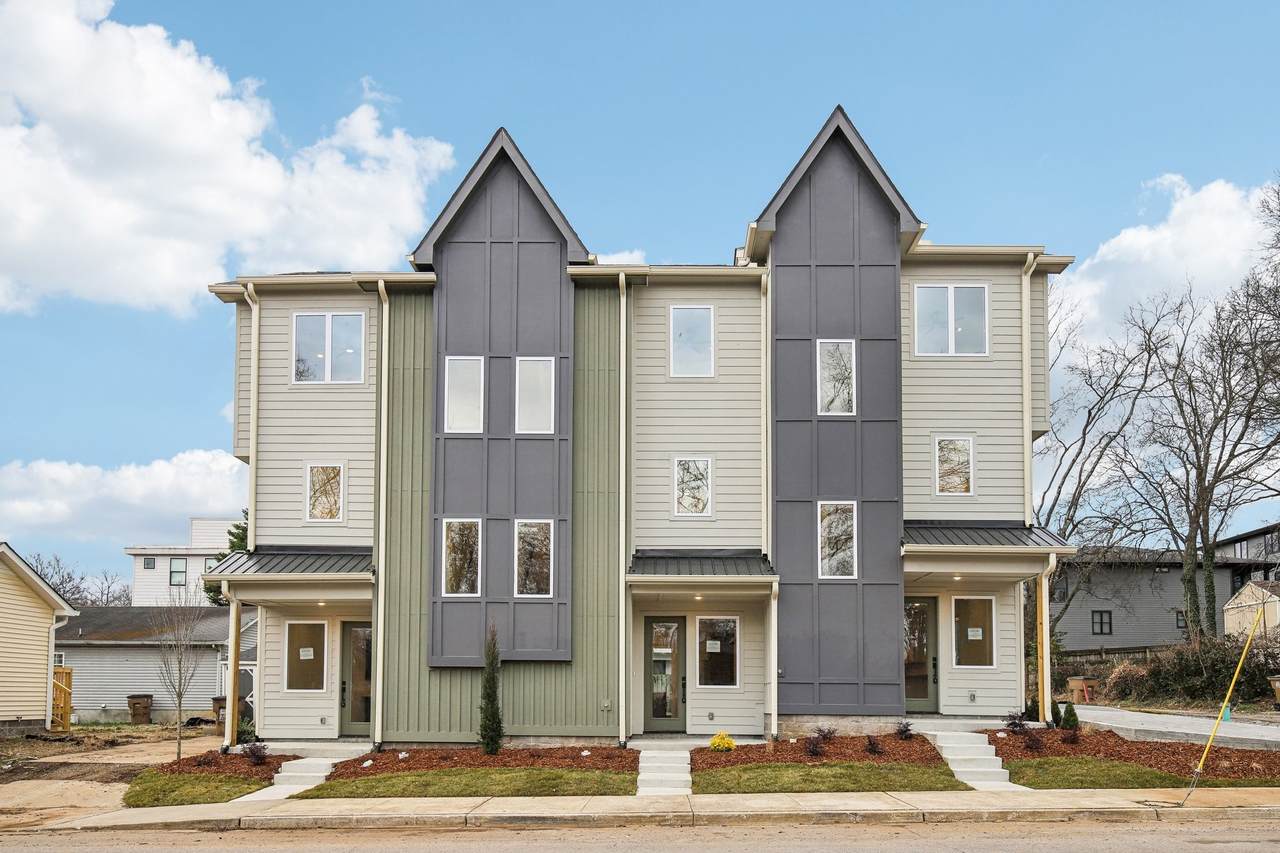 912 Smiley St - Photo 1