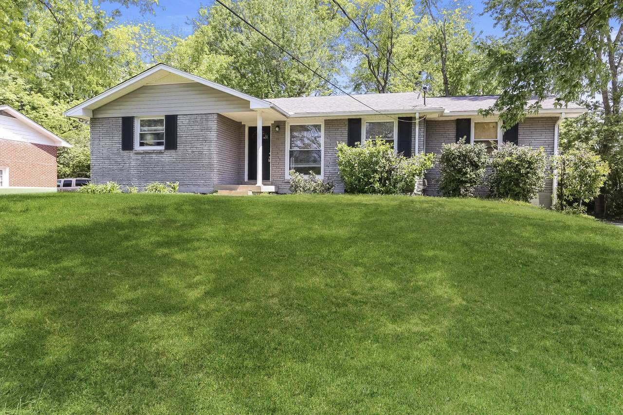 572 Whispering Hills Dr - Photo 1