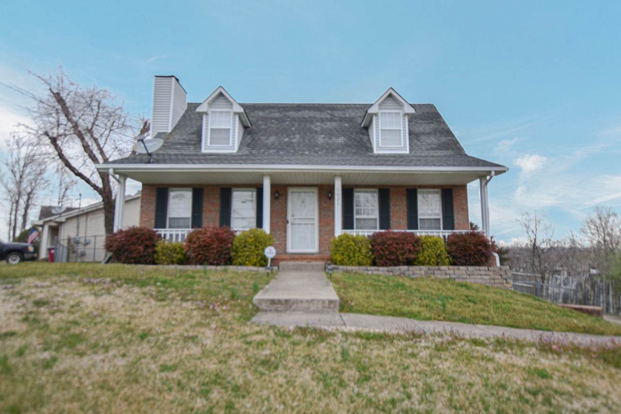 2021 Windmeade Drive - Photo 1