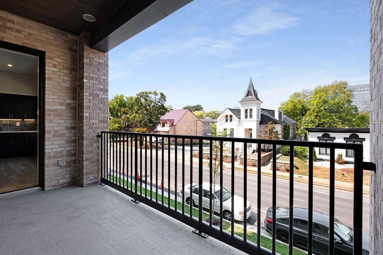 1014 16th Ave - Photo 1