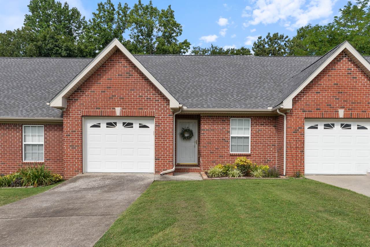 210 Johnstone Dr - Photo 1