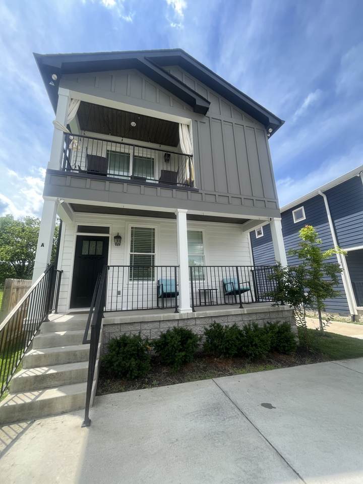 2205 24th Ave N - Photo 1