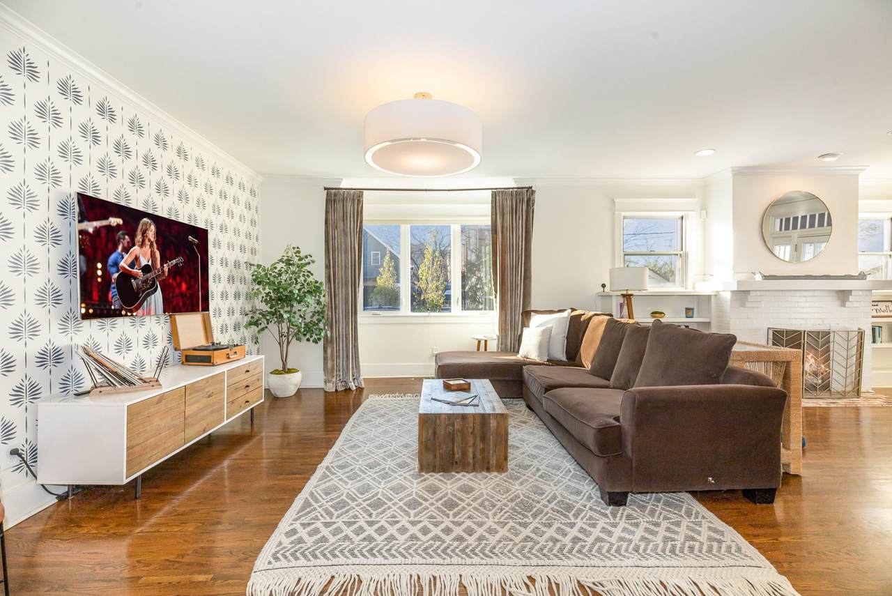 1105 Caldwell Ave - Photo 1