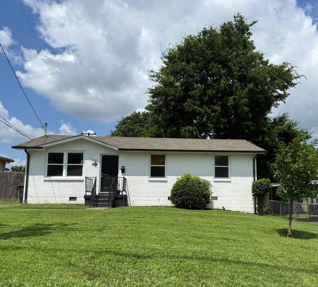 586 Neill Ave - Photo 1
