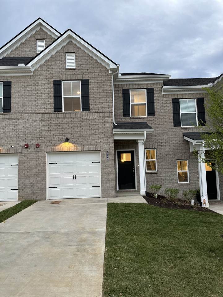 204 Douglas Bend Rd - Photo 1