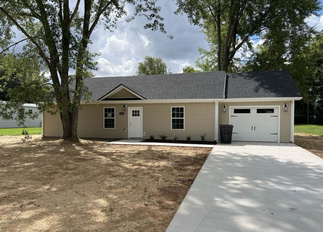 255 Illinois Ave - Photo 1