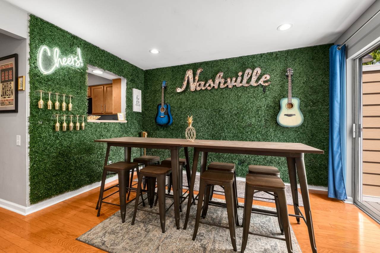 https://bt-photos.global.ssl.fastly.net/nashville/1280_boomver_1_RTC2945423-1.jpg