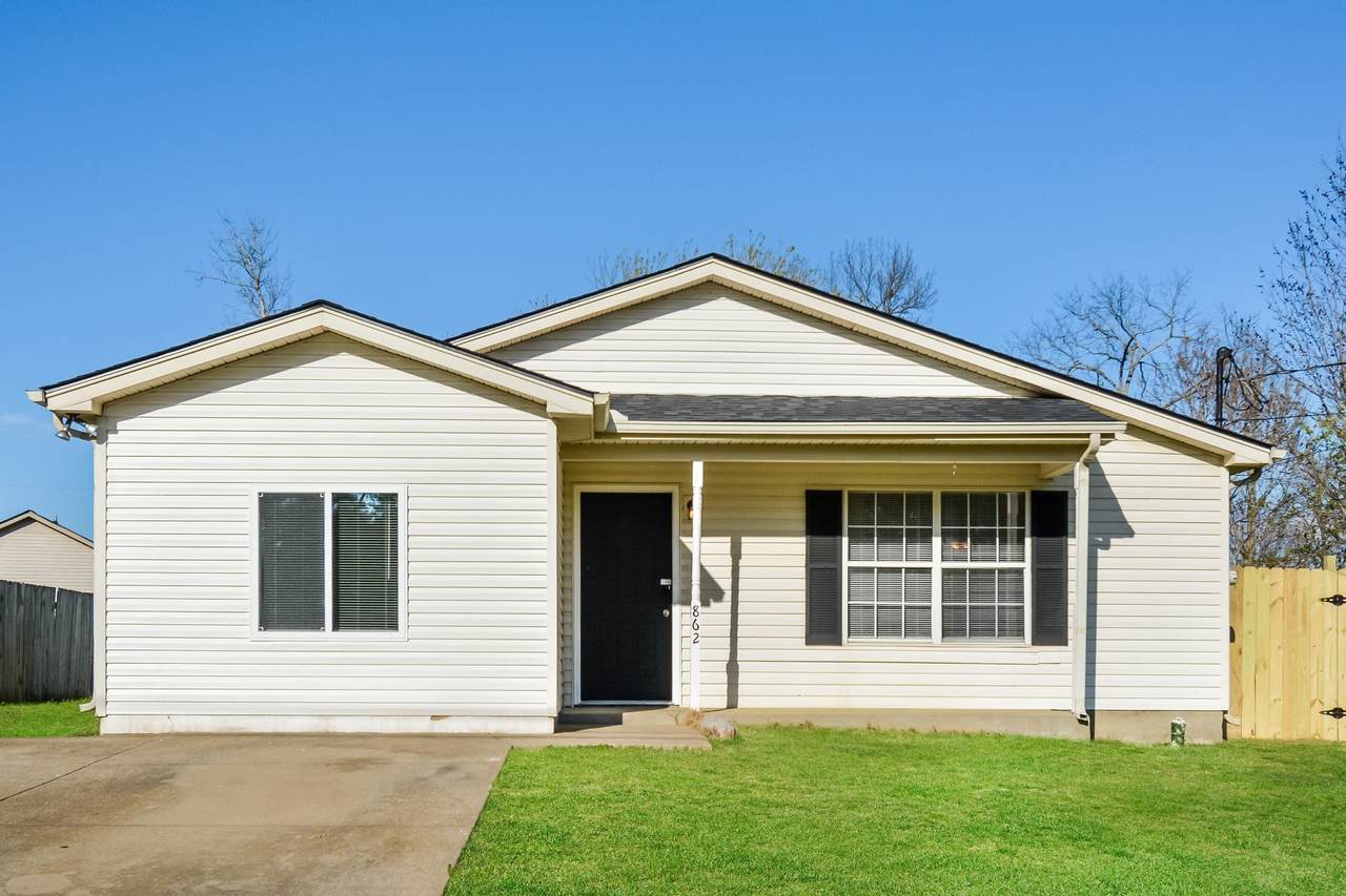 862 Lavergne Ln - Photo 1