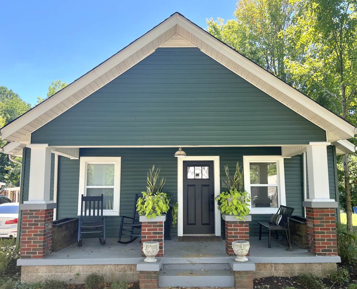 914 Crossland Ave - Photo 1