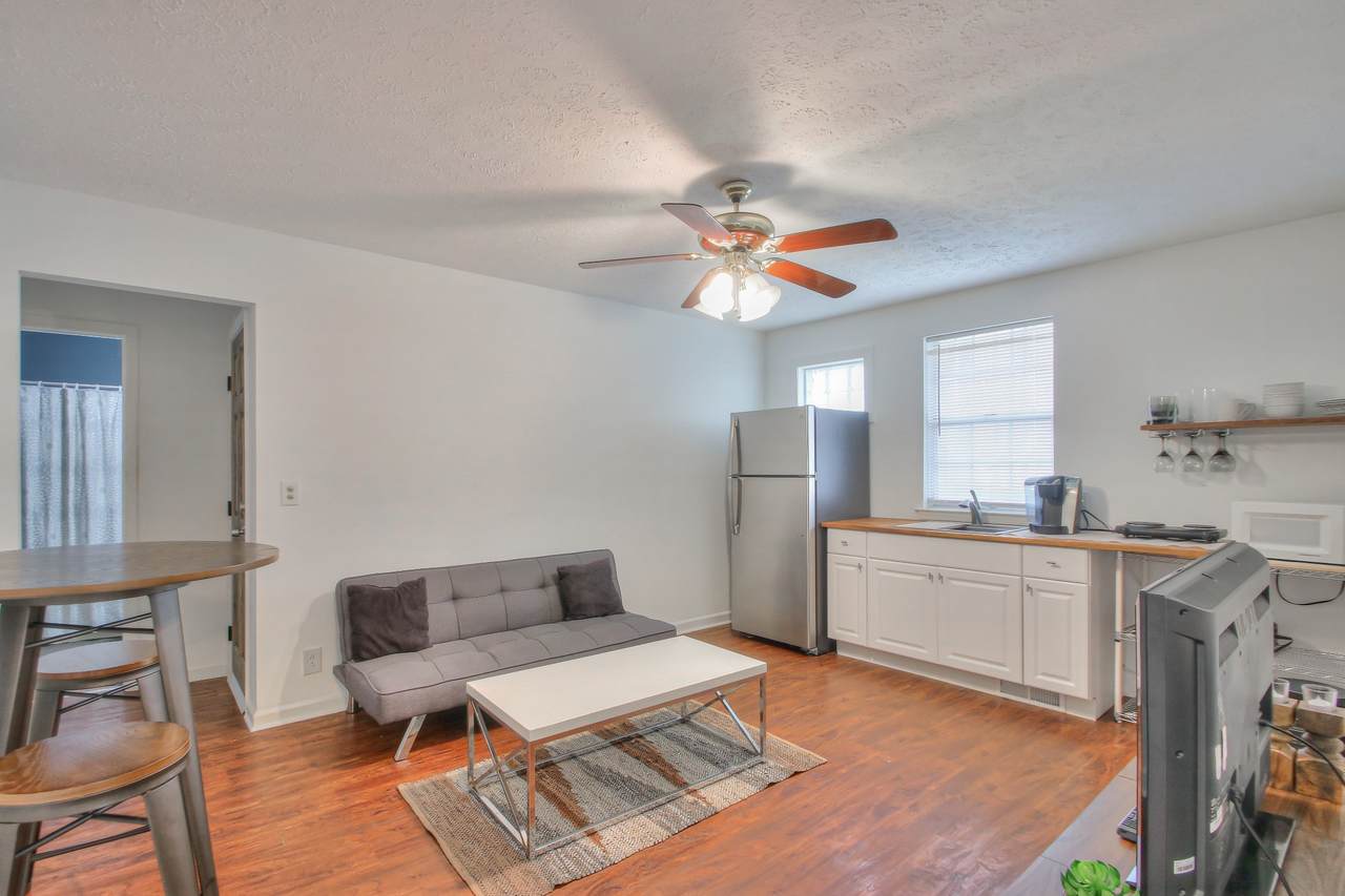 1714B Villa Pl - Photo 1