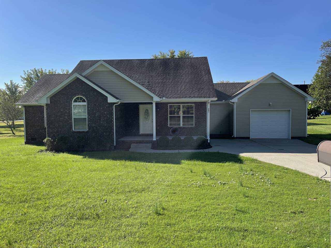 207 Williams St - Photo 1