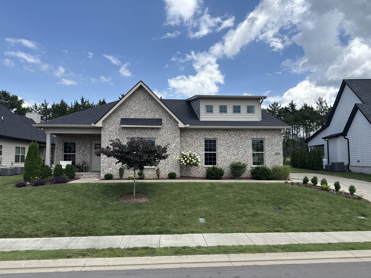 2514 Sandstone Cir - Photo 1
