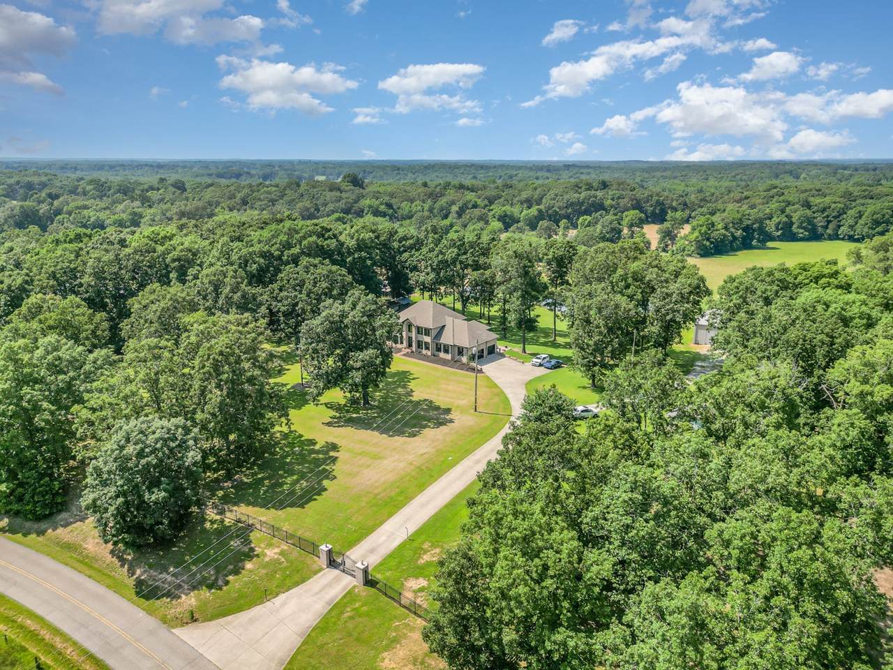 1640 Eno Rd - Photo 1