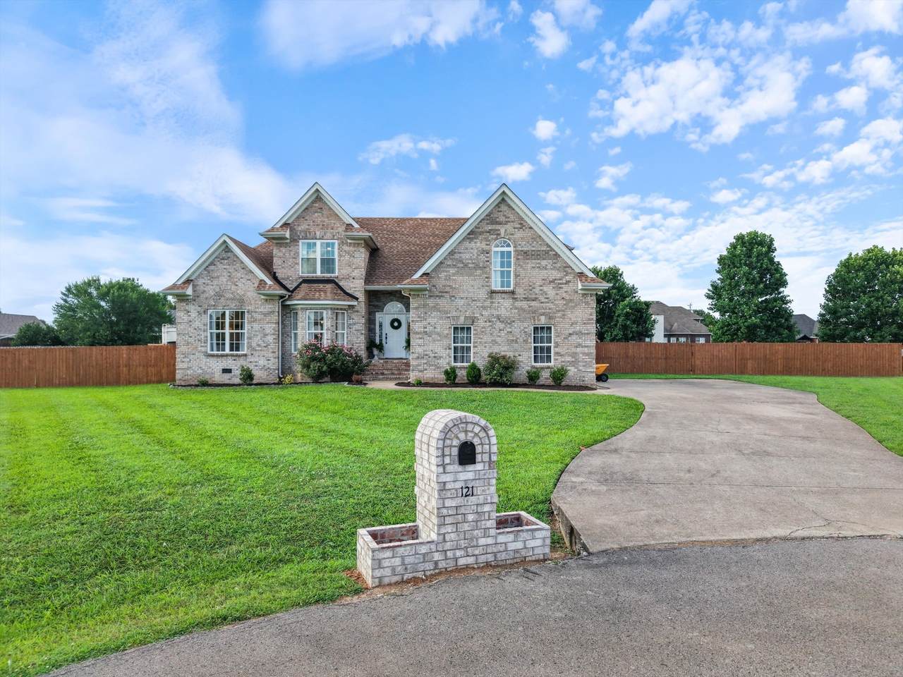 https://bt-photos.global.ssl.fastly.net/nashville/1280_boomver_1_RTC2946167-1.jpg