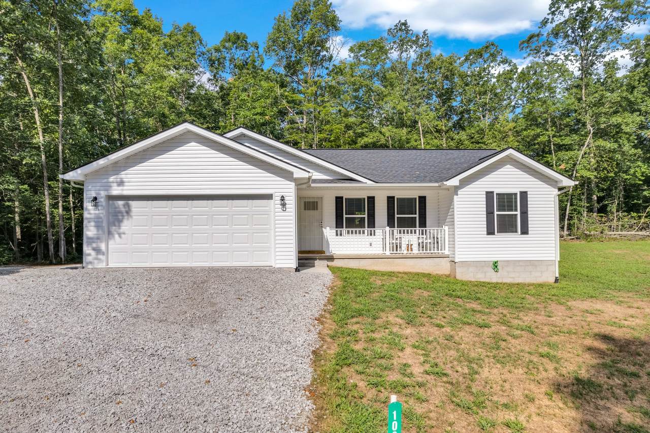 1084 Redwing Dr - Photo 1