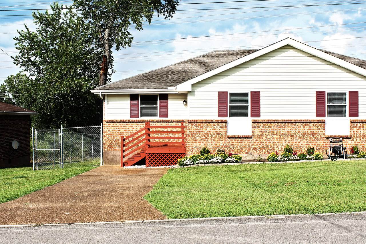 128 Slayton Ct - Photo 1