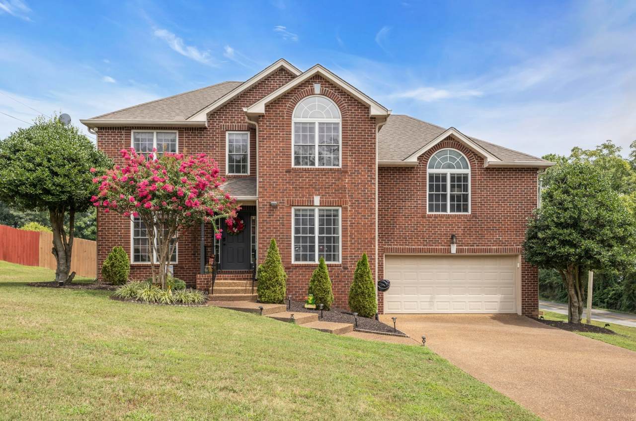 400 Roma Ct - Photo 1