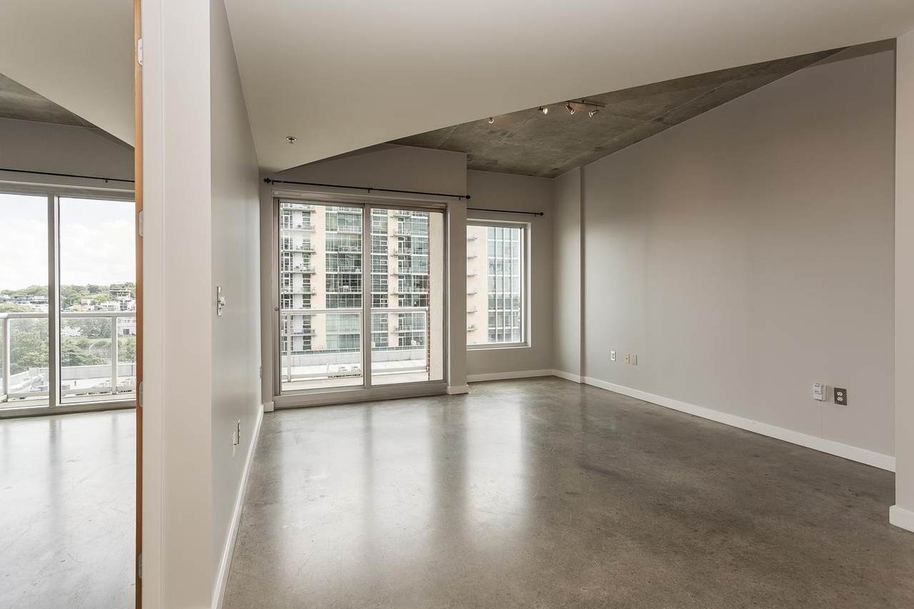 600 12th Ave S - Photo 1