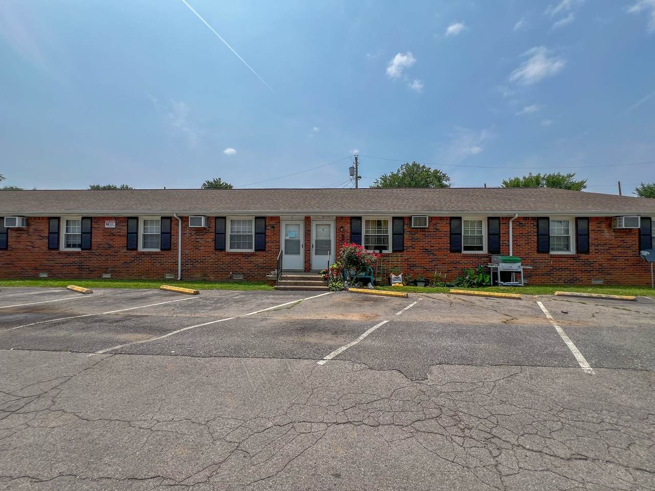701 Power St - Photo 1
