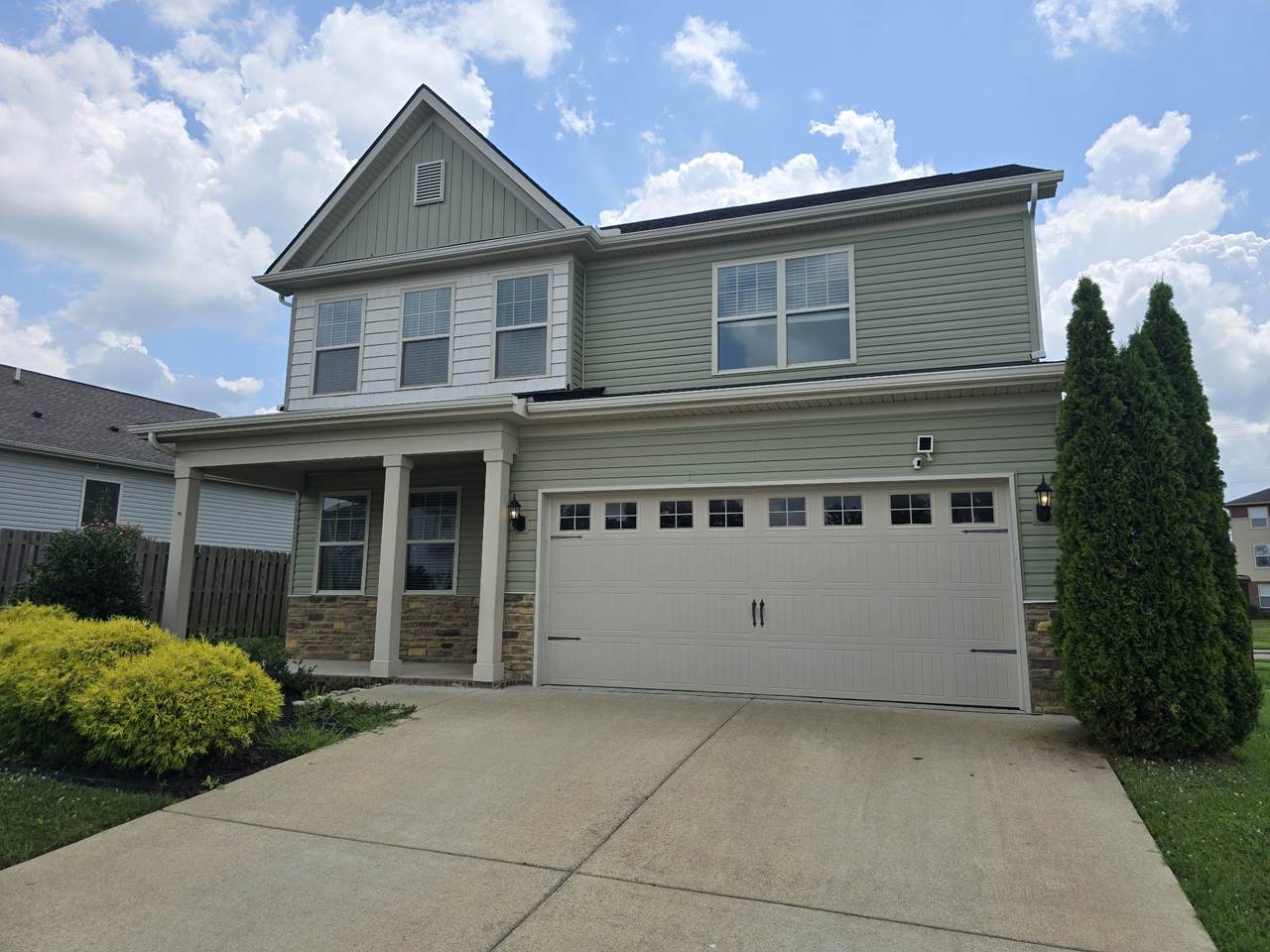 3005 Montrose Ln - Photo 1