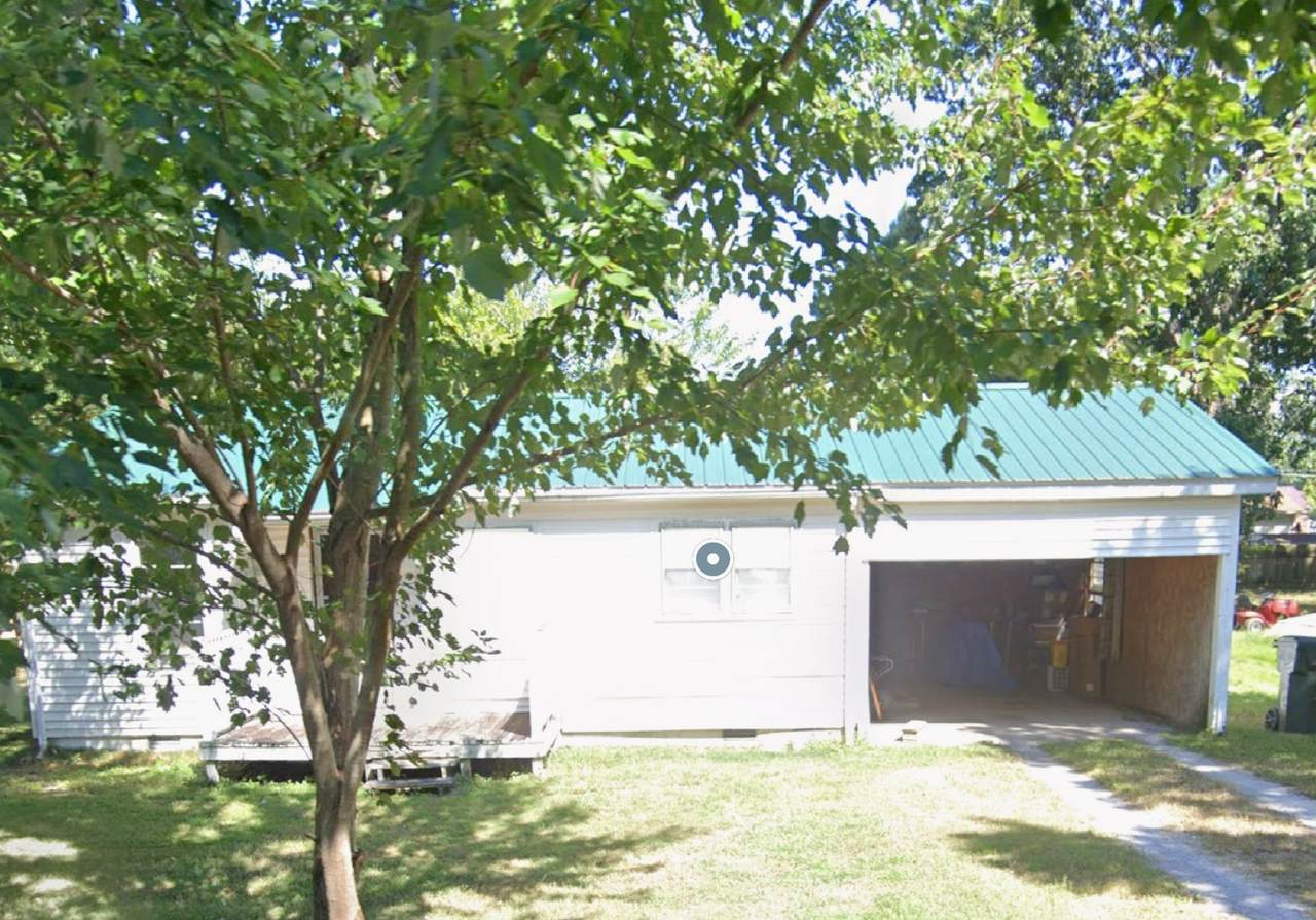 330 Cherry St - Photo 1