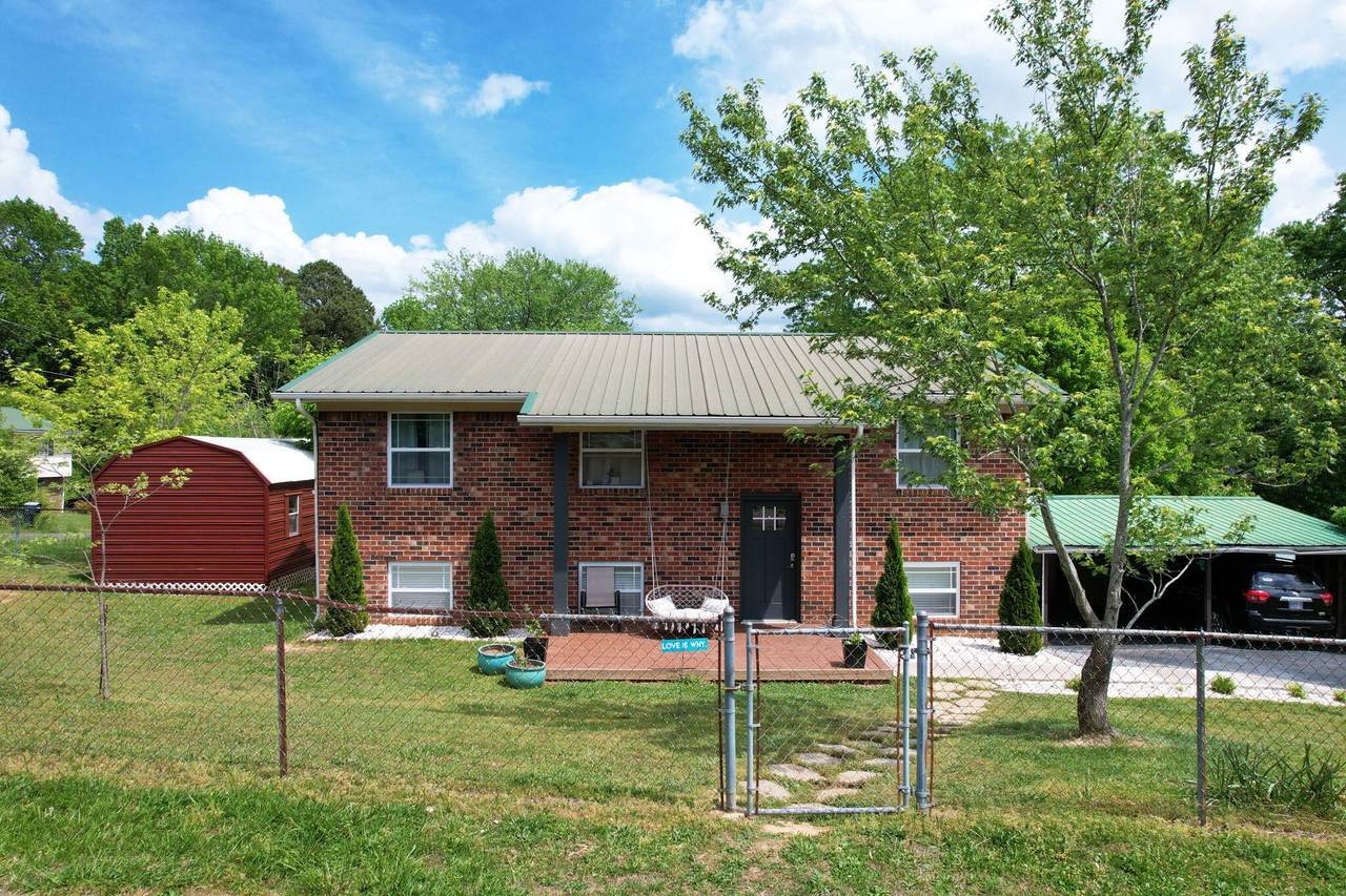 810 Green Hills Drive - Photo 1