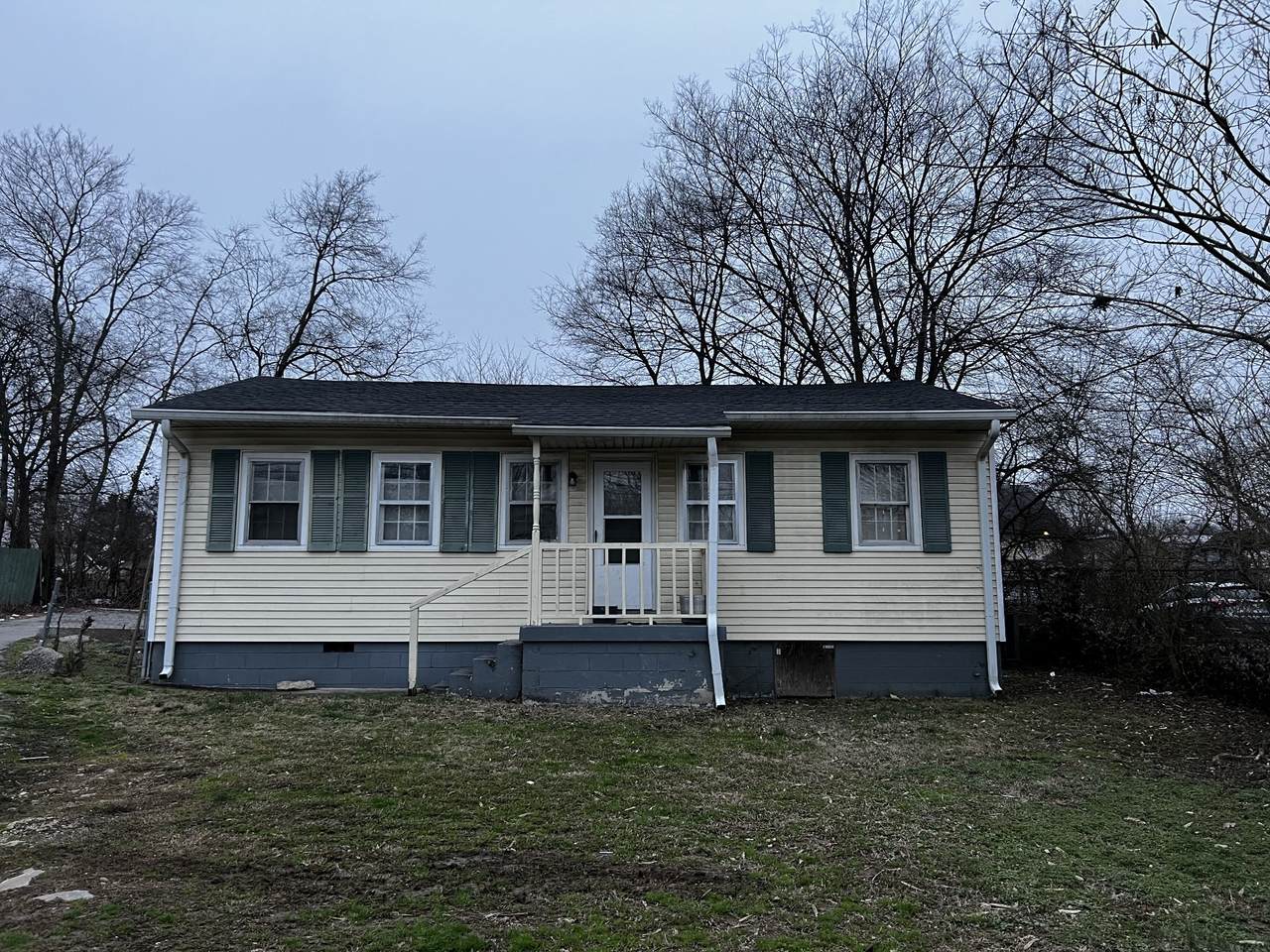 220 Myatt Dr - Photo 1