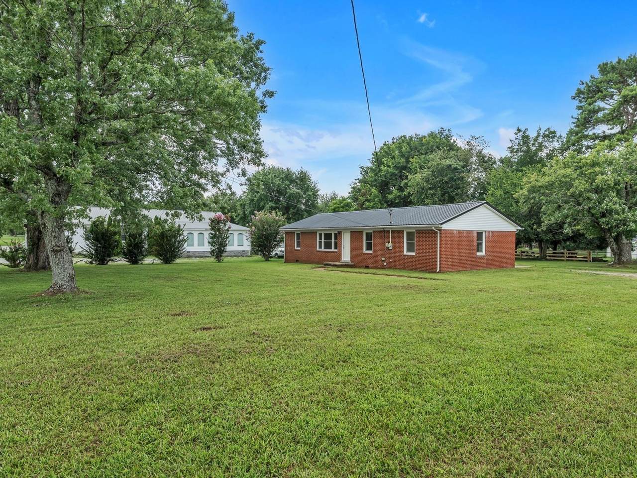 https://bt-photos.global.ssl.fastly.net/nashville/1280_boomver_1_RTC2946683-1.jpg