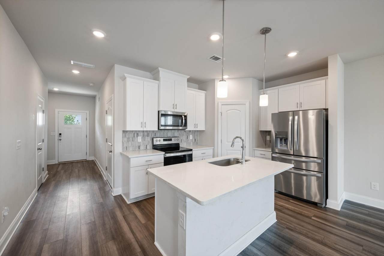4509 Skywood Ln - Photo 1
