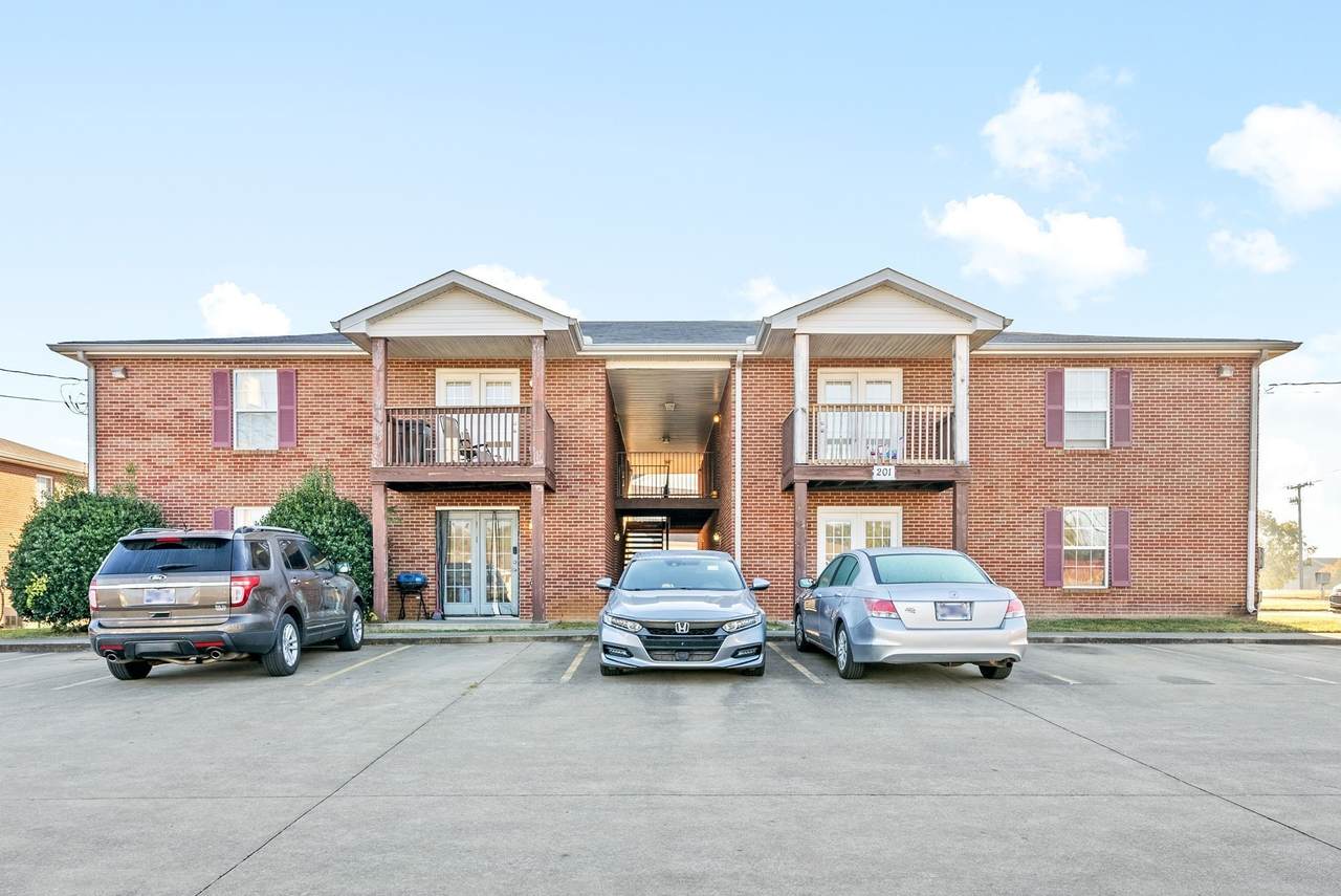 201 Cranklen Cir - Photo 1