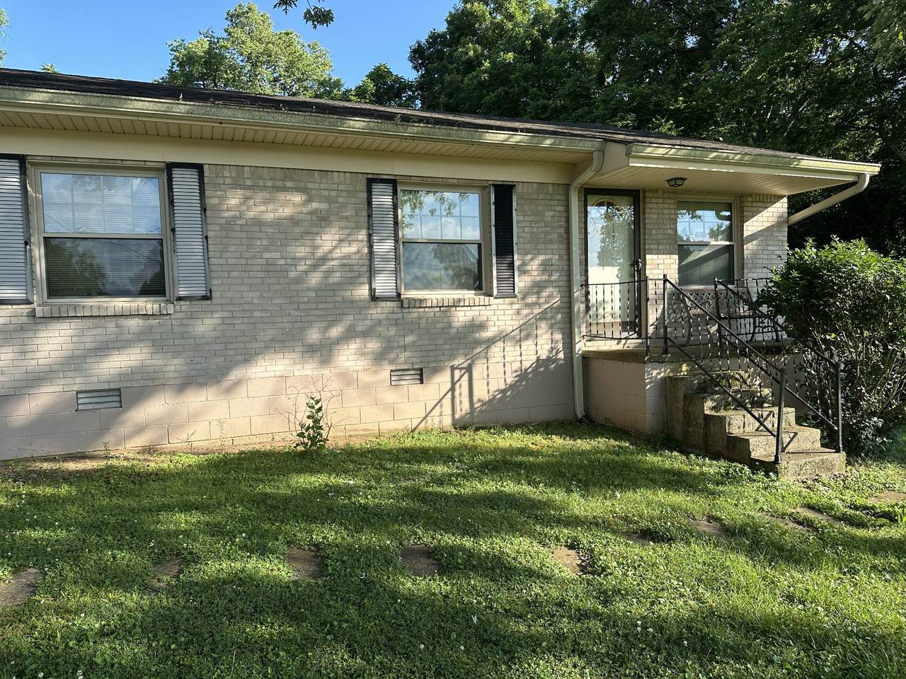 108 Ridgecrest Dr - Photo 1